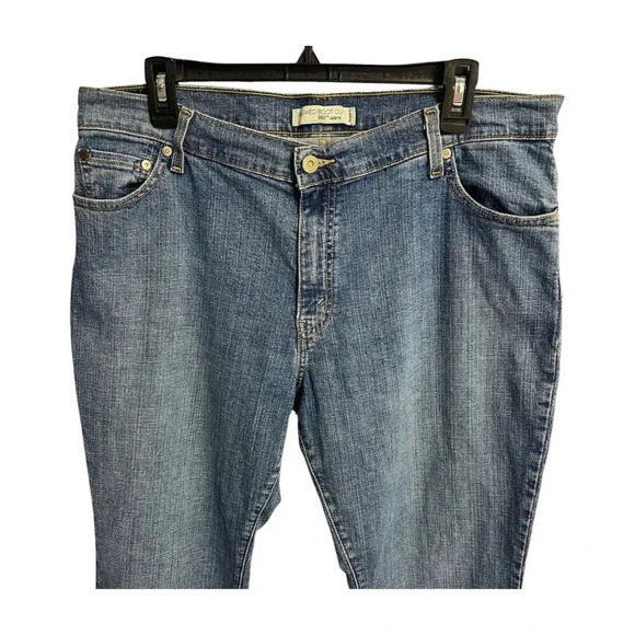 LEVIS Relaxed Boot Cut 550 Jeans Womens 16 Short - Picture 2 of 16